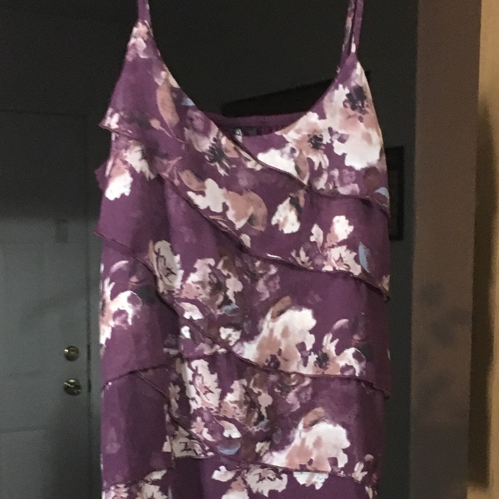Beautiful burgundy tank top with adjustable strap